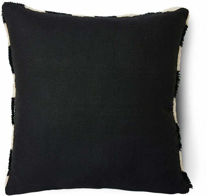 coussin-en-laine-damier-noir-et-blanc-50-x-50-cm-statement-hkliving-3