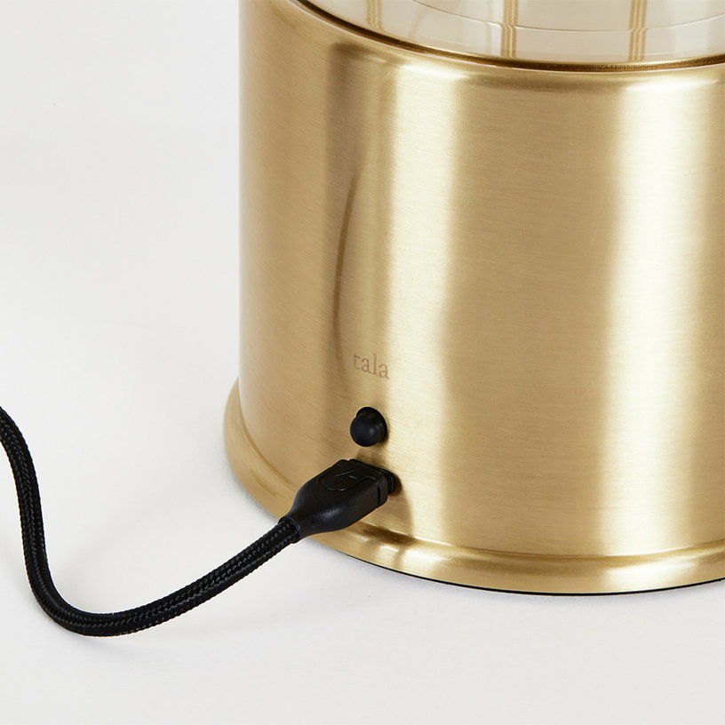 lampe-sans-fil-en-laiton-dore-13-5-x-12-5-cm-the-muse-tala-4