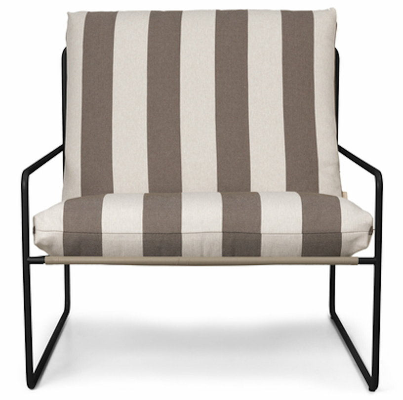fauteuil-en-vinyl-raye-et-acier-noir-78-x-93-cm-desert-stripe-stripe-ferm-living-1