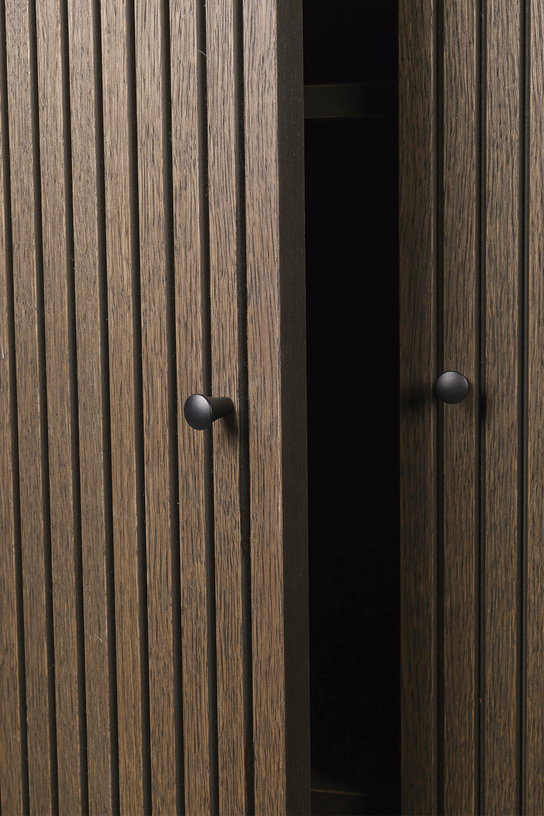 armoire-en-chene-200-x-73-cm-sill-ferm-living-5