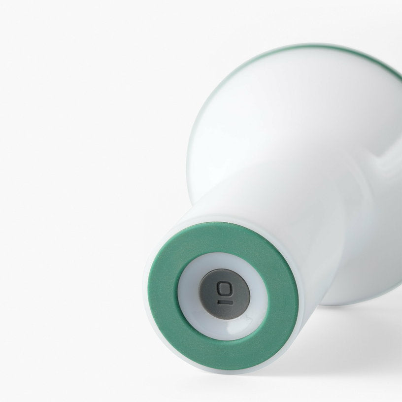 lampe-portable-blanc-opal-et-vert-fonce-buddy-faro-barcelona-2