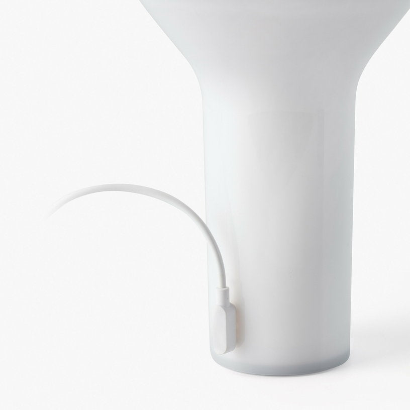lampe-portable-blanc-opal-et-gris-buddy-faro-barcelona-3