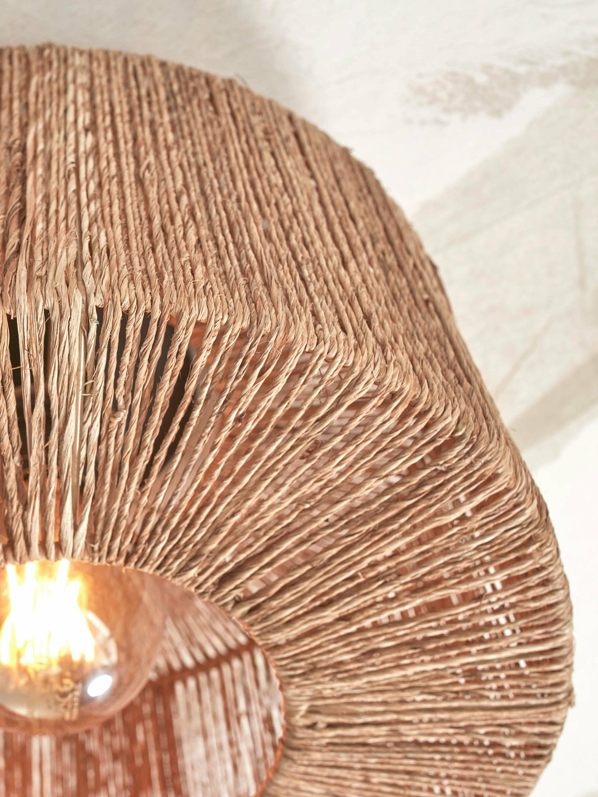 Plafonnier en bambou naturel 30x16 cm Iguazu - Good & Mojo — 293367.jpg