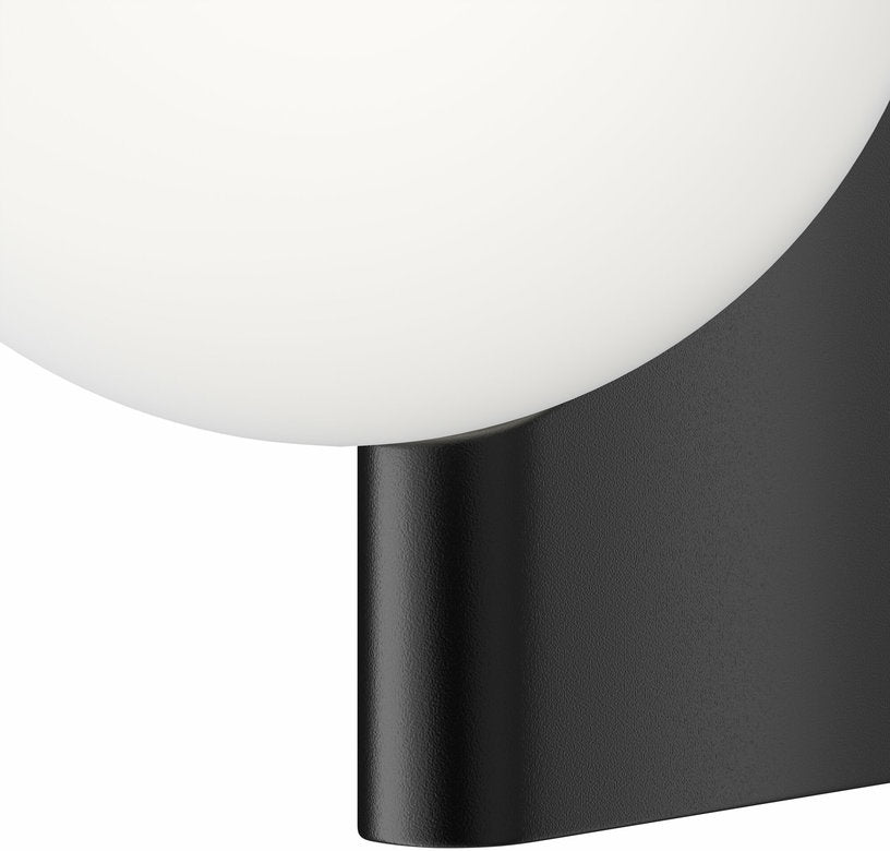 applique-murale-avec-armature-en-metal-noir-et-globe-en-verre-blanc-avant-garde-maytoni-2