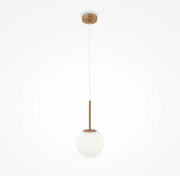 suspension-avec-armature-en-metal-dore-et-globe-en-verre-blanc-mat-36-cm-basic-form-maytoni-1