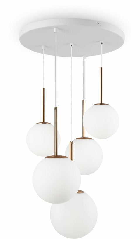 suspension-avec-5-globes-en-verre-blanc-mat-et-armature-en-metal-dore-basic-form-maytoni-9