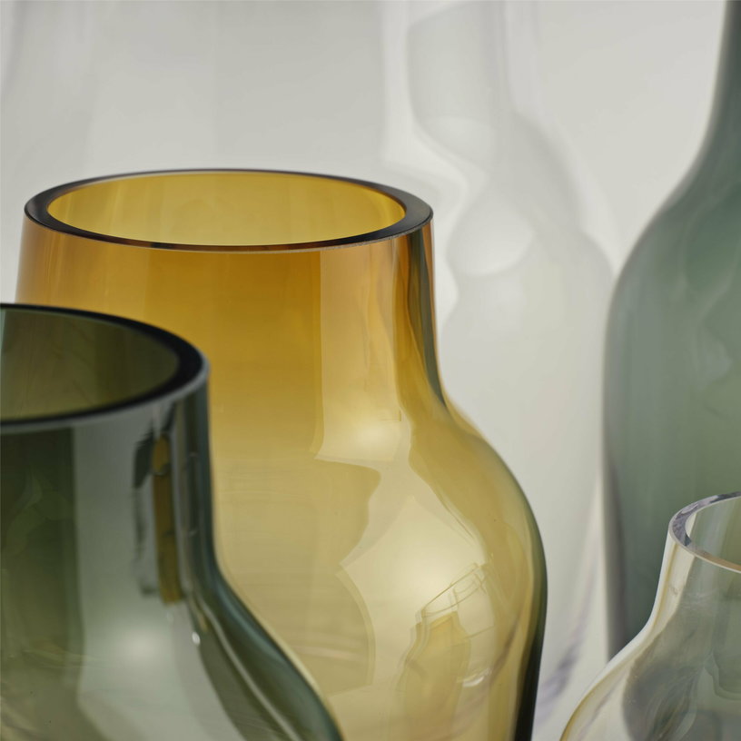 vase-en-verre-souffle-vert-15-cm-silent-muuto-2
