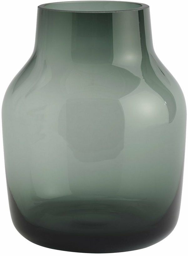 vase-en-verre-souffle-vert-15-cm-silent-muuto-1
