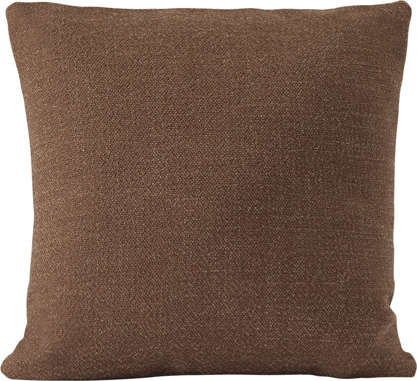 coussin-a-double-face-marron-et-bleu-clair-45-x-45-cm-mingle-muuto-1