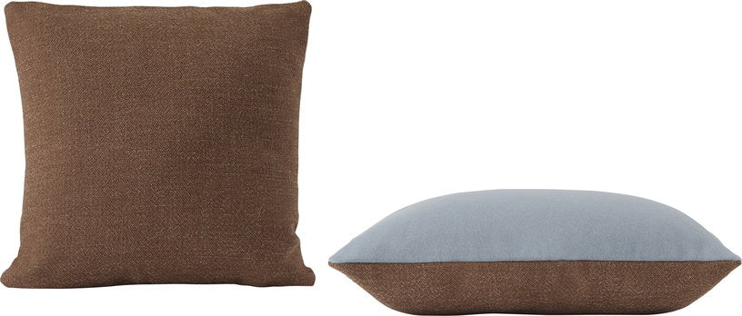 coussin-a-double-face-marron-et-bleu-clair-45-x-45-cm-mingle-muuto-3
