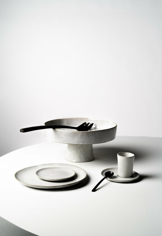 assiette-blanche-cassee-25cm-la-mere-serax-3