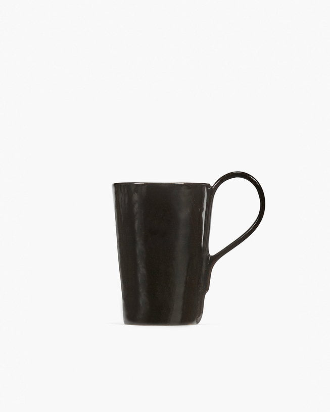 mug-en-gres-marron-ebene-la-mere-serax-2