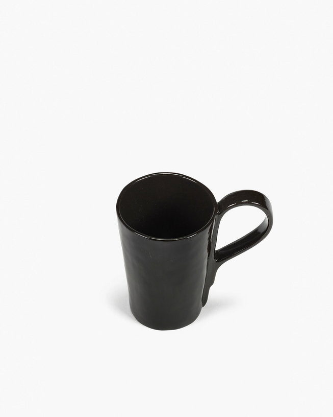 mug-en-gres-marron-ebene-la-mere-serax-3