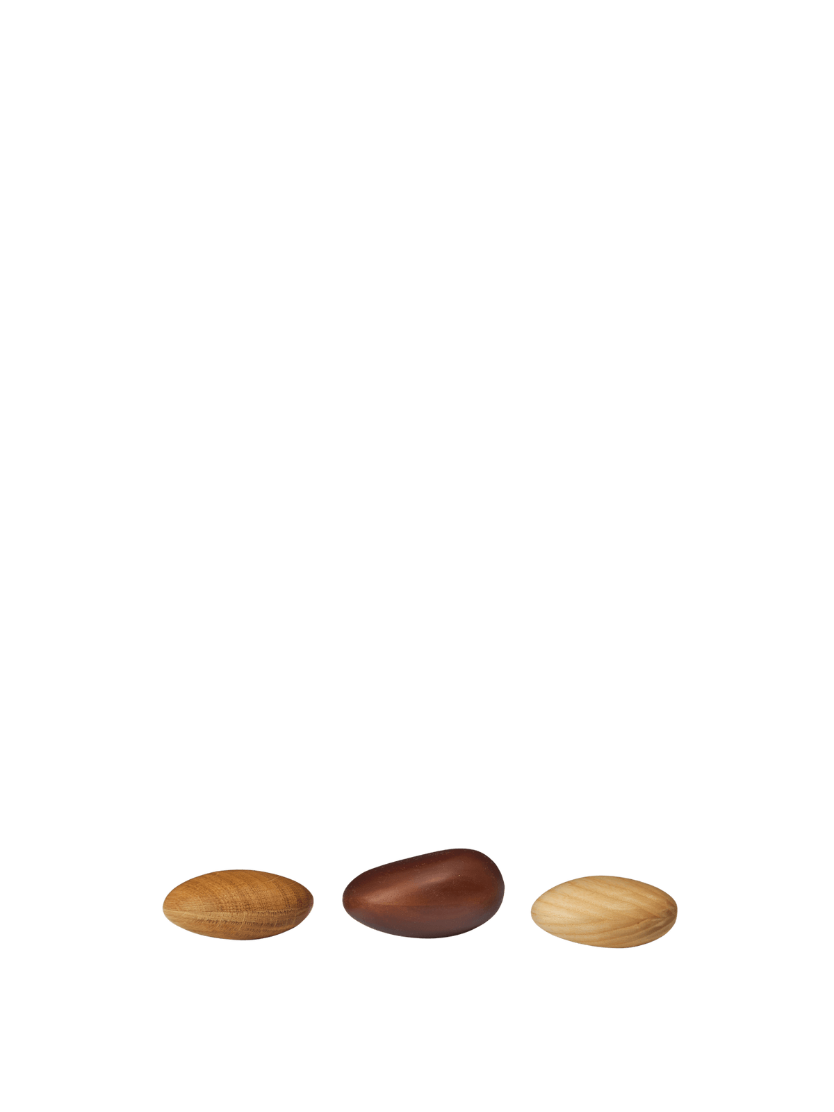 3 Hochets sonores pour bébé en chêne massif hêtre et bois d’hévéa naturel Pebble - Ferm Living - The Cool Republic
