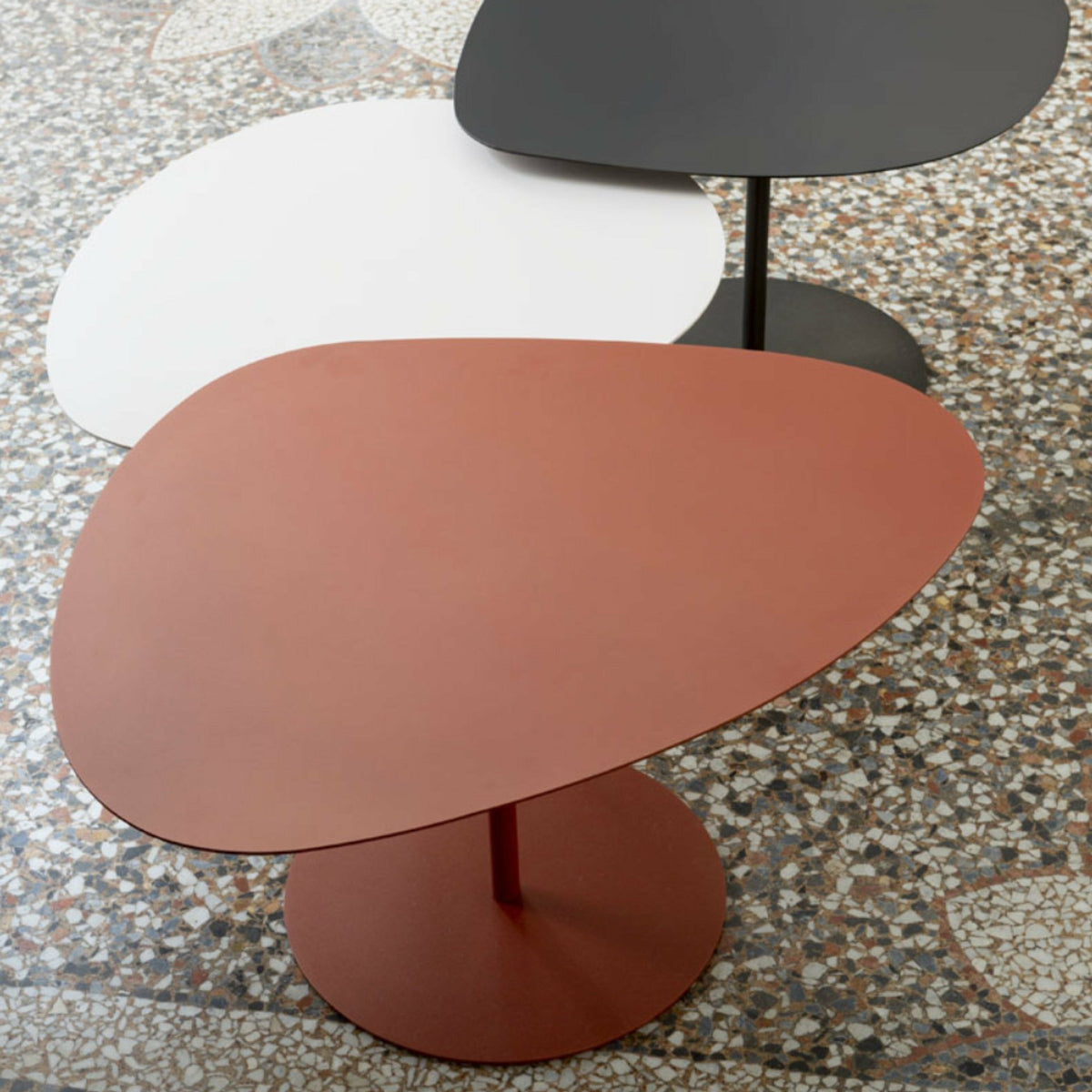 3 Tables basses sable et rose Galet - Matière Grise - The Cool Republic