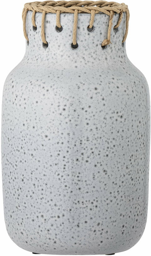 vase-en-ceramique-gris-janel-bloomingville-1