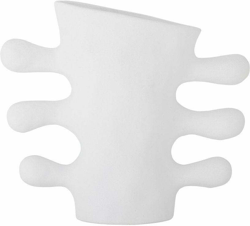 vase-organique-en-gres-blanc-pernilla-bloomingville-1