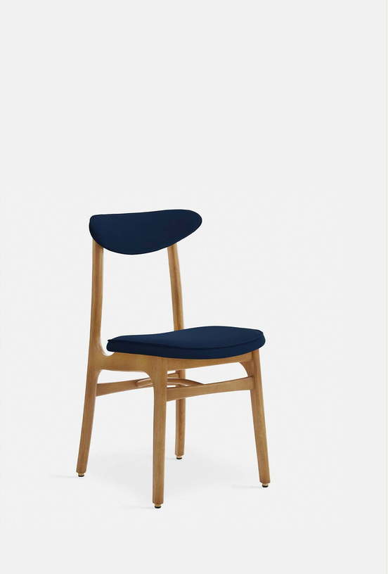 chaise-en-velours-indigo-et-frene-nature-52-x-45-serie-200-190-366-concept-1