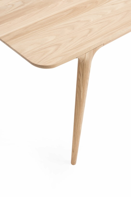 table-a-manger-en-chene-200-x-90-cm-fawn-gazzda-5