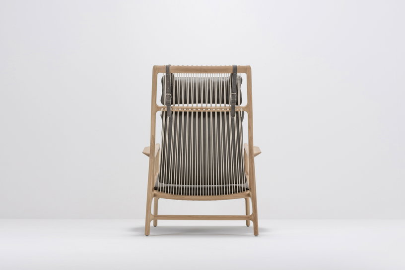 fauteuil-lounge-en-chene-et-cuir-gris-dedo-gazzda-7