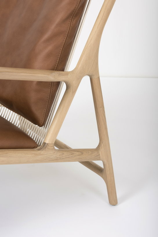 fauteuil-lounge-en-chene-et-cuir-whisky-dedo-gazzda-10