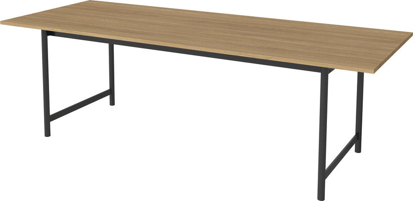 table-a-manger-d-exterieur-en-teck-et-acier-laque-noir-230-x-90-cm-track-bolia-1