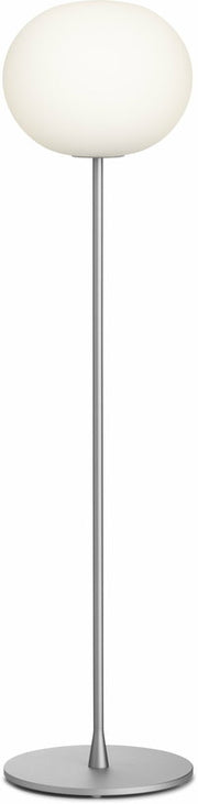 lampadaire-design-en-verre-opalin-et-acier-argente-33-x-135-cm-glo-ball-flos-1