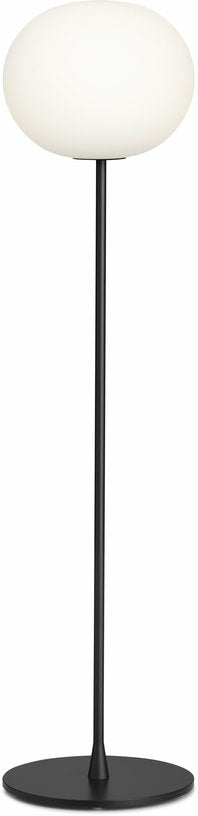 lampadaire-design-en-verre-opalin-et-acier-noir-mat-33-x-135-cm-glo-ball-flos-1