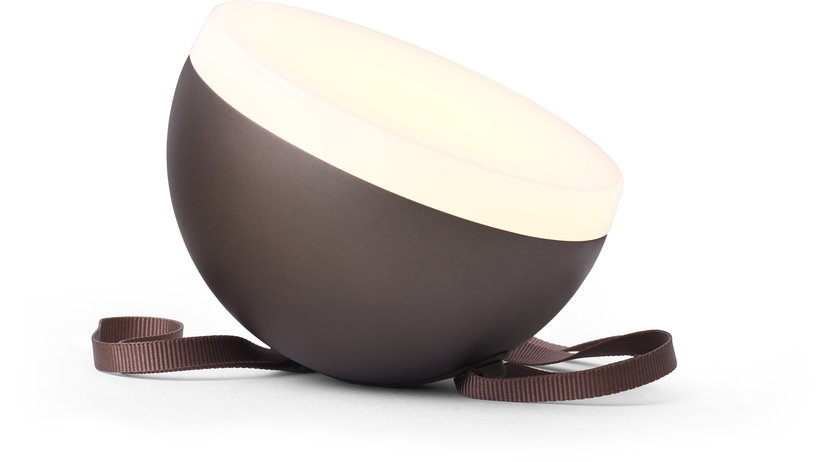 lampe-portable-en-aluminium-bronze-sphere-adventure-new-works-1