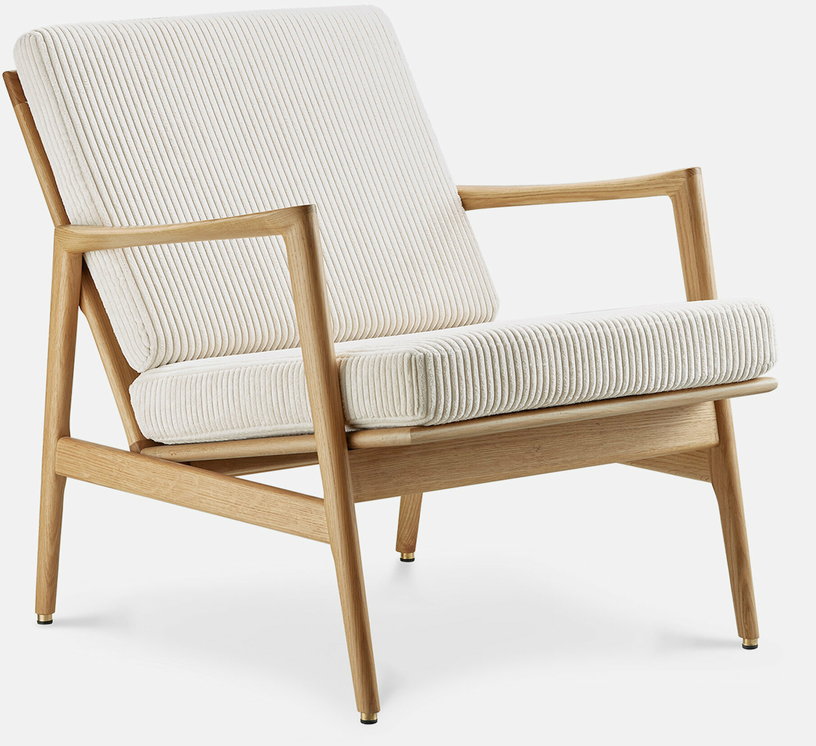 fauteuil-en-chene-naturel-et-assise-en-velours-creme-stefan-lounge-366-concept-1