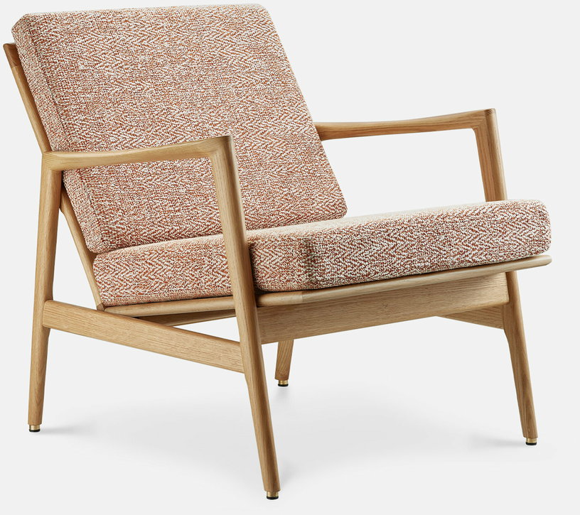fauteuil-en-chene-naturel-et-assise-en-tissu-sierra-rouge-stefan-lounge-366-concept-1