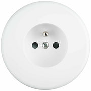 prise-de-courant-2-poles-et-terre-blanc-satin-iris-modelec-1