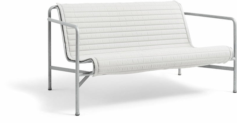 coussin-de-canape-matelasse-rouge-palissade-hay-2