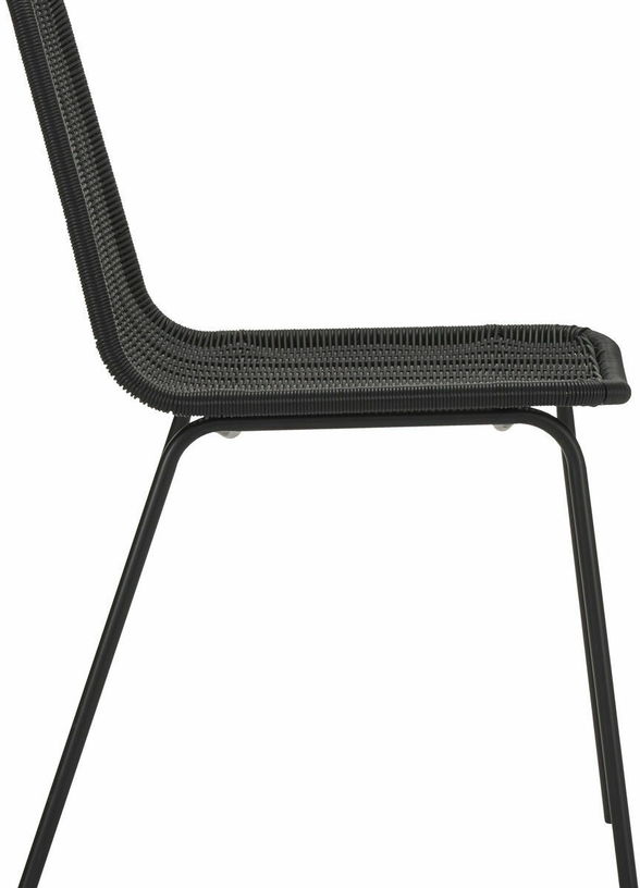 chaise-en-polyrotin-noir-hapur-house-doctor-3