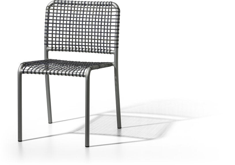 chaise-en-aluminium-et-tressage-gris-allu-223-i-gervasoni-1