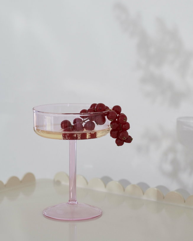 2-coupes-en-verre-teintees-rose-tint-hay-4