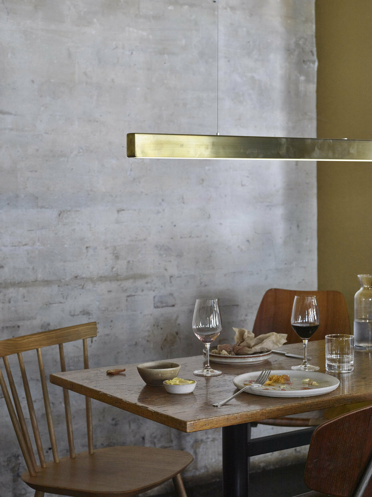 150 cm brushed brass cordless pendant I Model - Anour - The Cool Republic