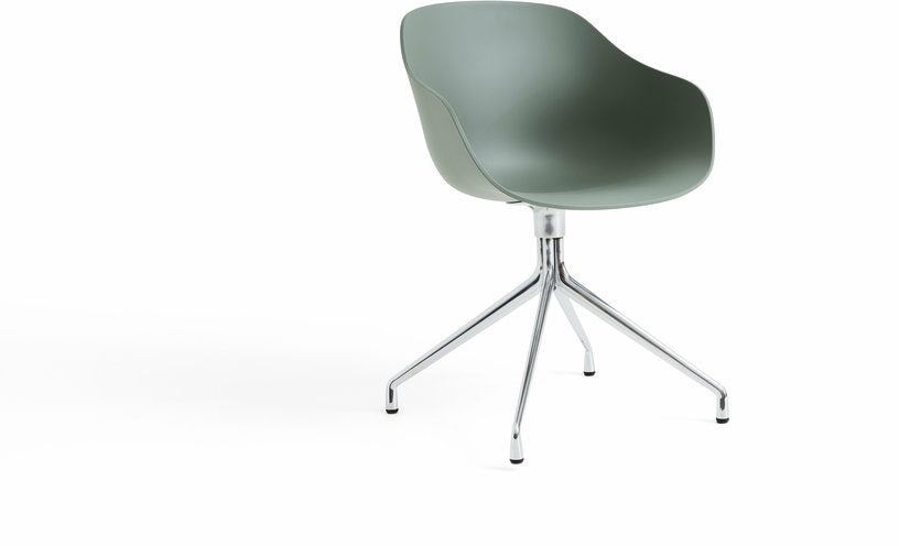 chaise-avec-accoudoirs-en-plastique-recycle-vert-automne-et-pieds-en-aluminium-aac-220-2-0-hay-1