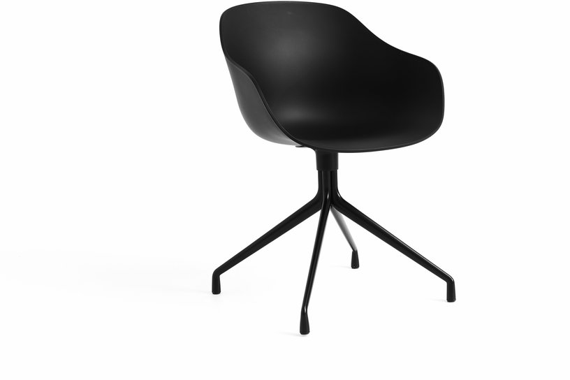 chaise-avec-accoudoirs-en-plastique-recycle-noir-et-pieds-noirs-aac-220-2-0-hay-1