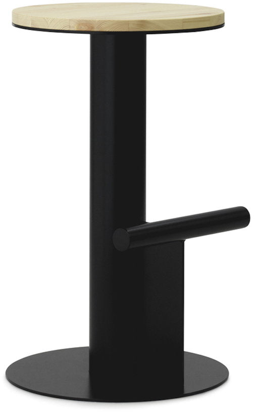 tabouret-de-bar-en-bois-de-pin-et-acier-noir-65-x-40-cm-pole-normann-copenhagen-2