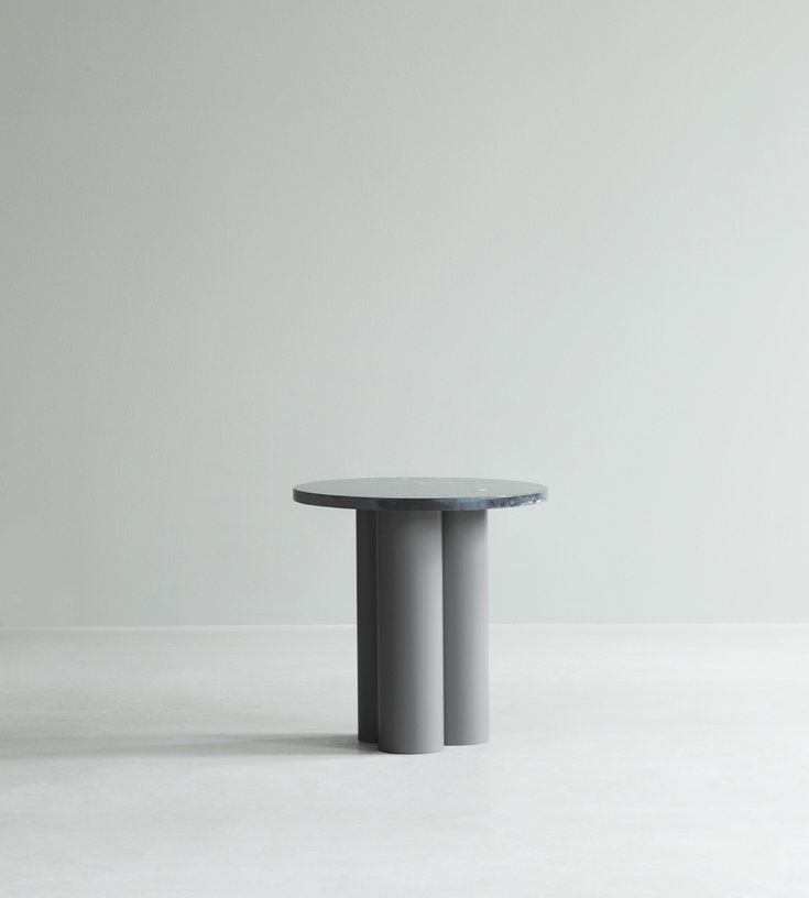 table-d-appoint-grise-et-plateau-nero-marquina-40-x-40-cm-dit-normann-copenhagen-1