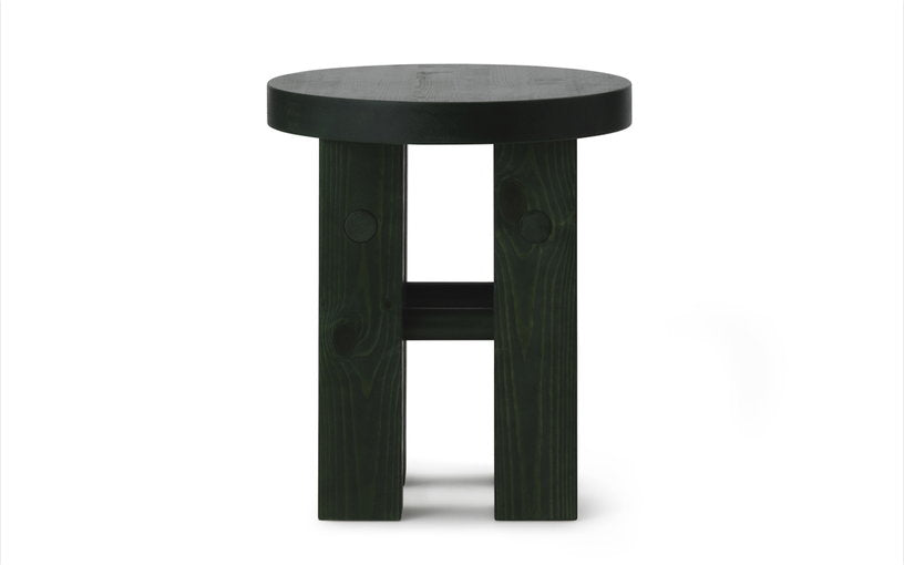 tabouret-en-bois-de-pin-vert-45-x-40-cm-fyr-normann-copenhagen-1