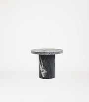 table-d-appoint-en-marbre-noir-33-x-39-cm-sintra-frama-1