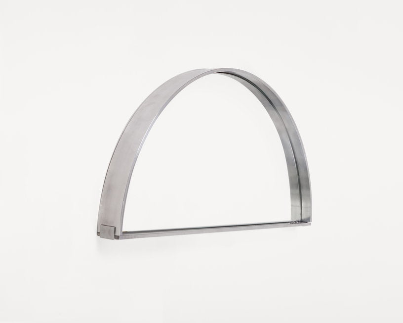 miroir-semi-circulaire-en-aluminium-57-cm-recess-frama-2