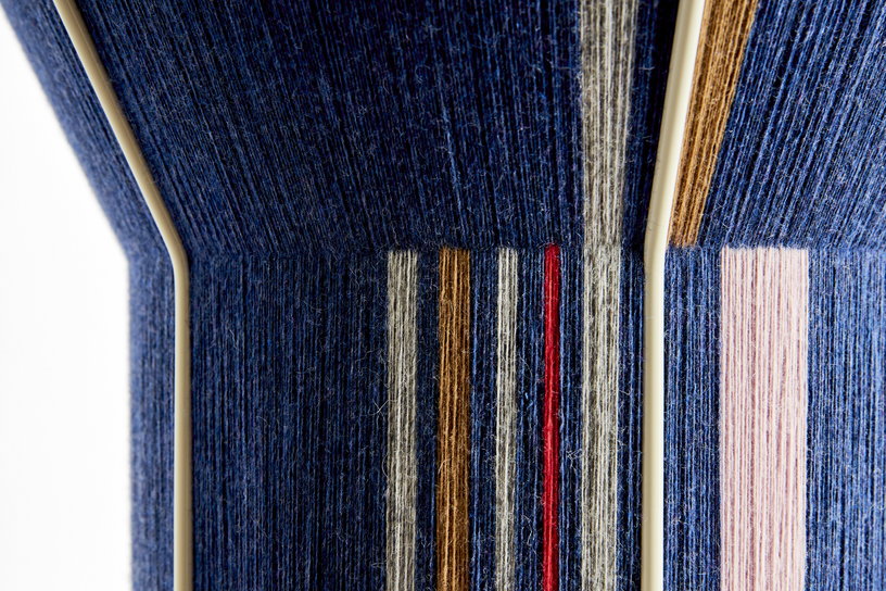 abat-jour-en-laine-petit-bleu-bonbon-310-hay-2