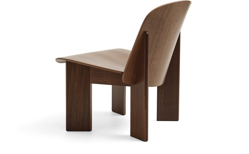 fauteuil-design-esprit-vintage-en-noyer-naturel-chisel-hay-2