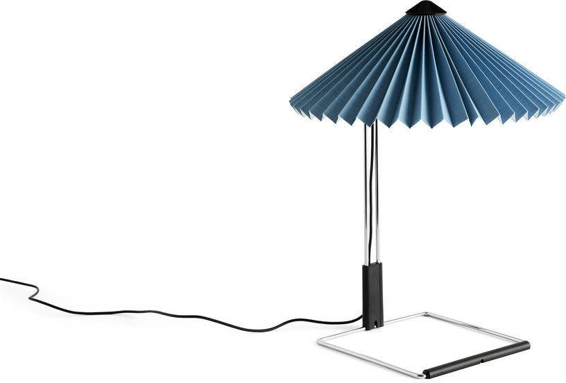 petite-lampe-de-table-bleu-placide-et-acier-miroir-matin-hay-1