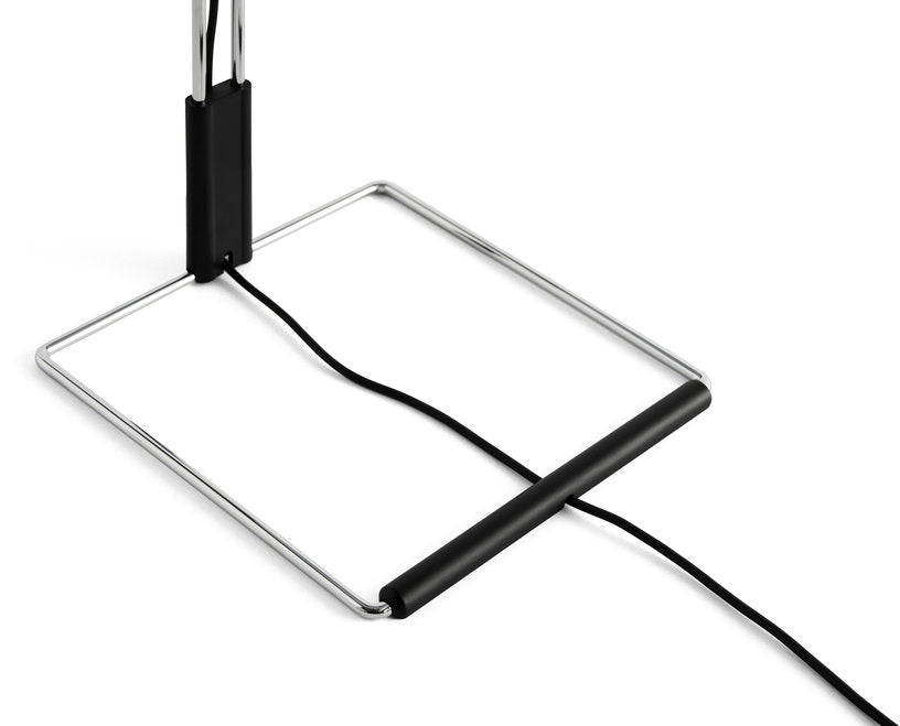 petite-lampe-de-table-blanche-et-acier-miroir-matin-hay-2