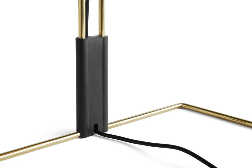 petite-lampe-de-table-jaune-et-laiton-matin-hay-2