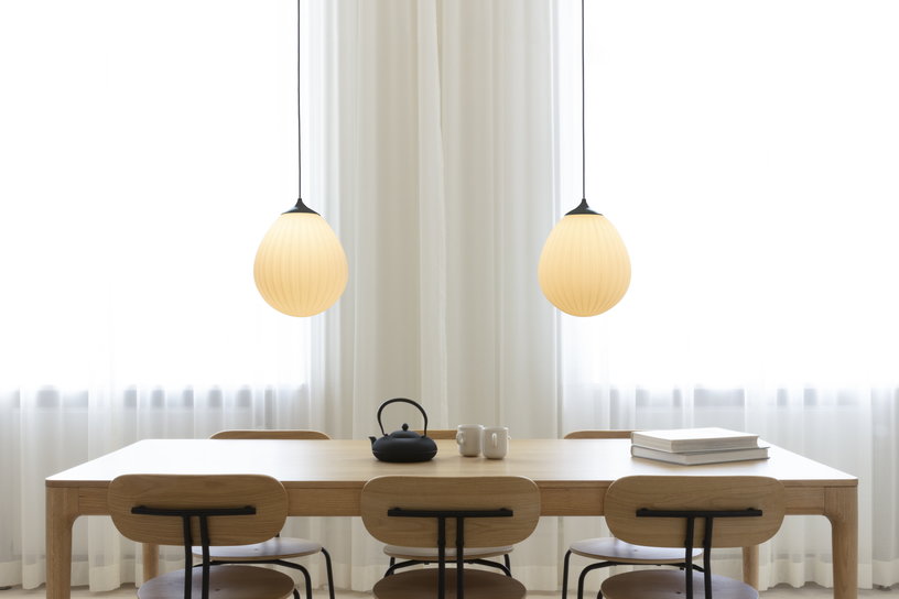 abat-jour-en-verre-et-acier-noir-22-3-x-21-2-cm-around-the-world-umage-8
